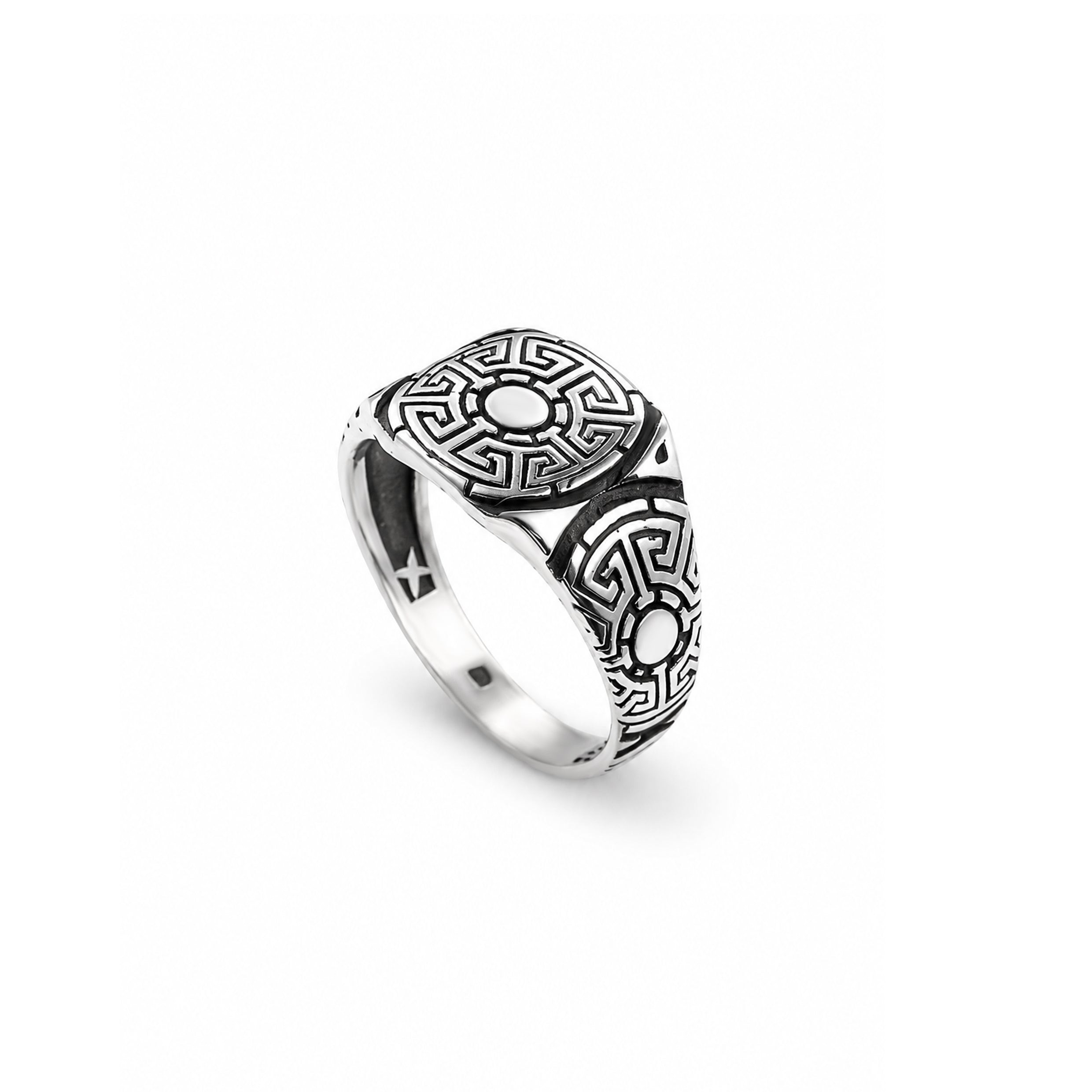 Labyrinth Ring