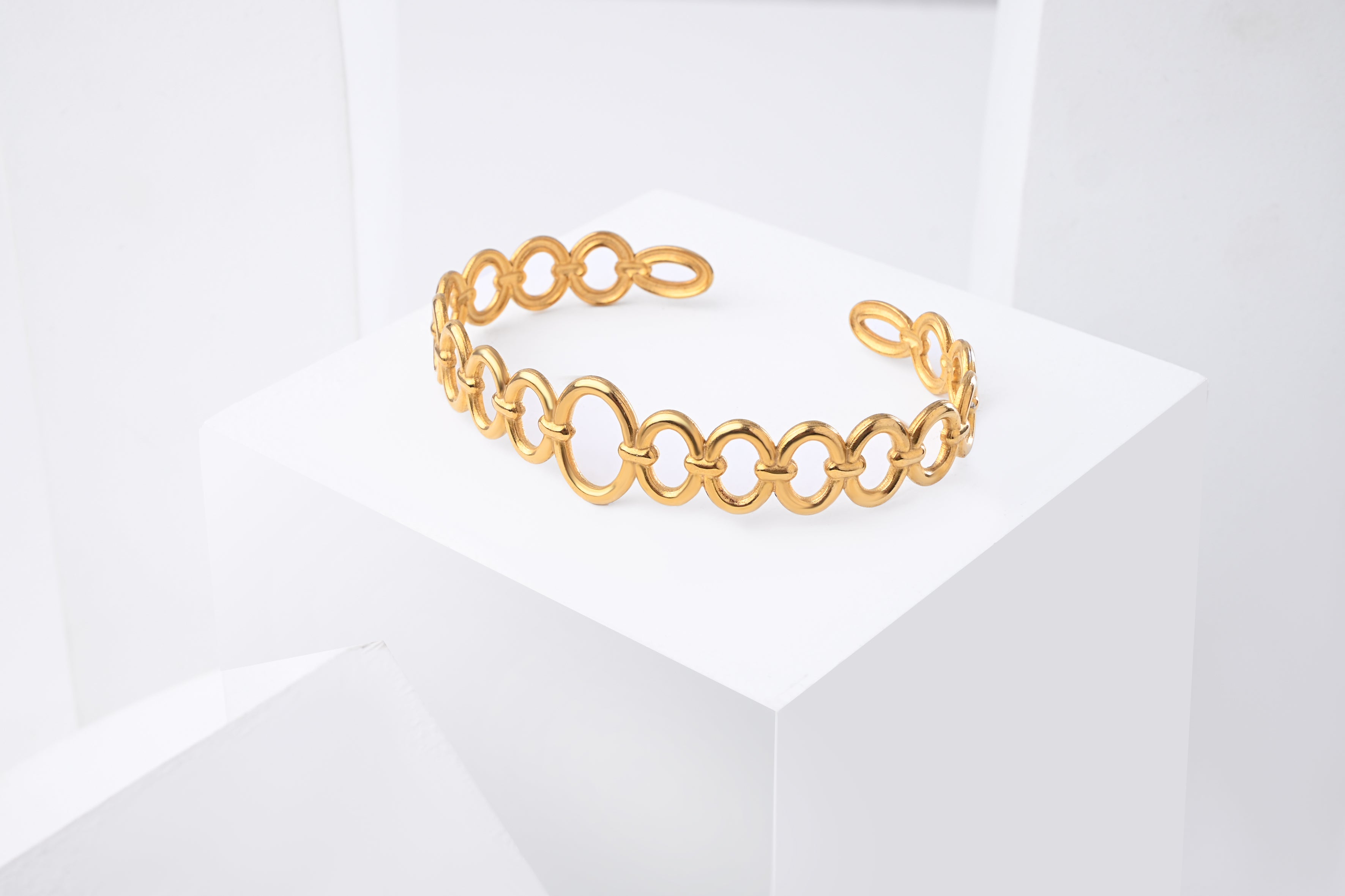 Hollow Link Bracelet