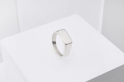 Classic Bar Ring