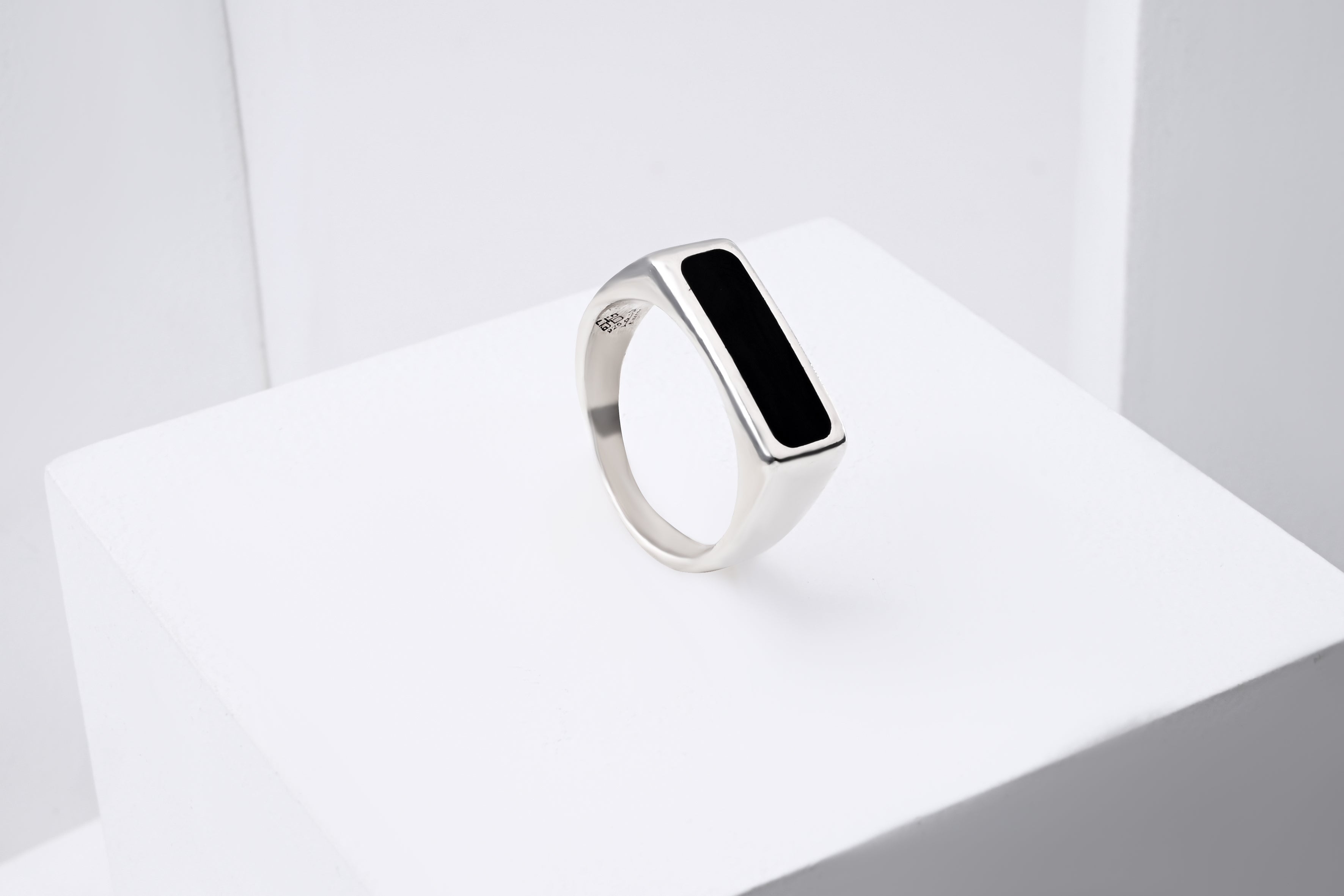 Black Bar
