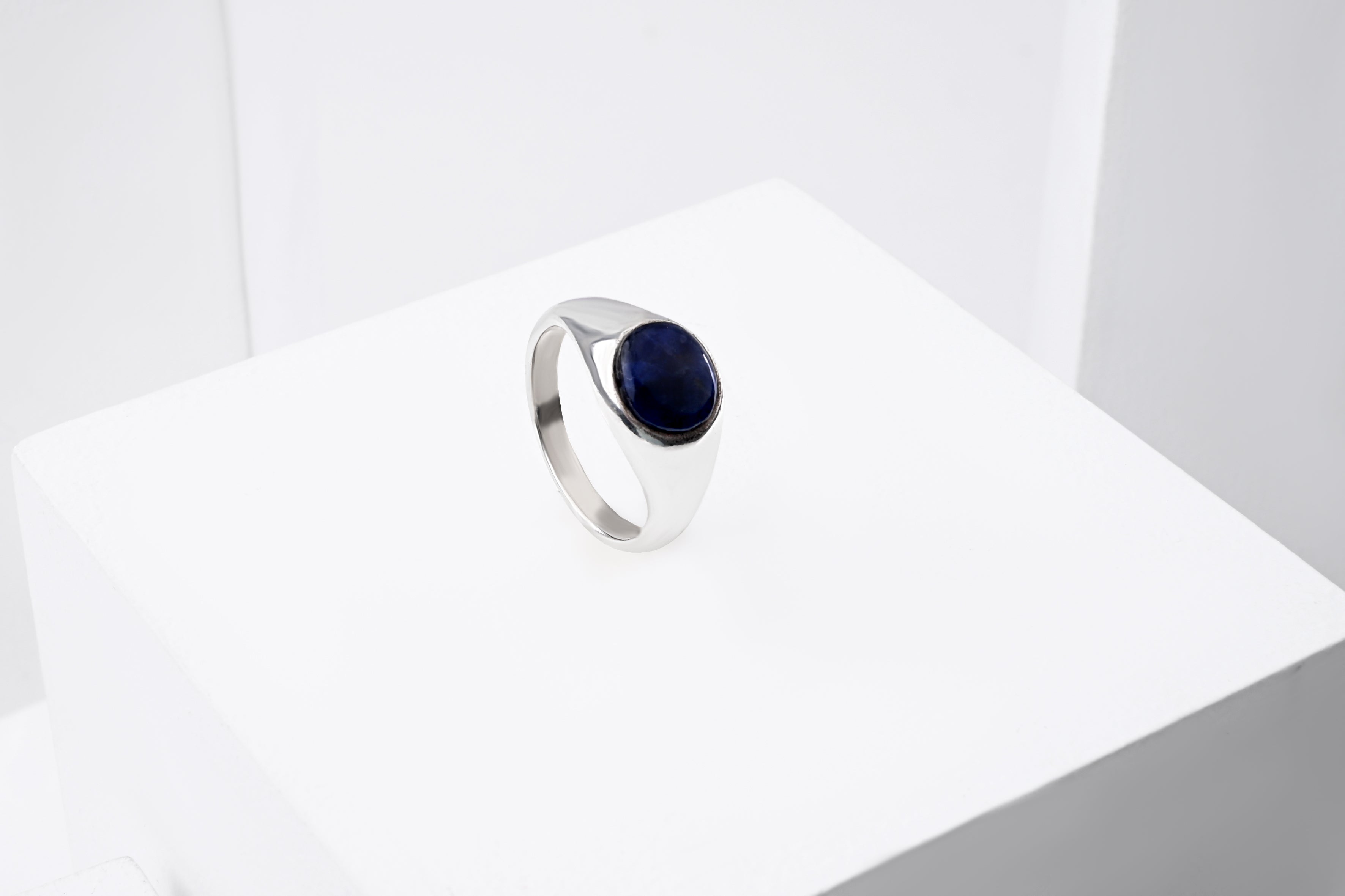 black ring