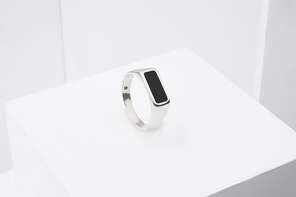 Small Black Bar
