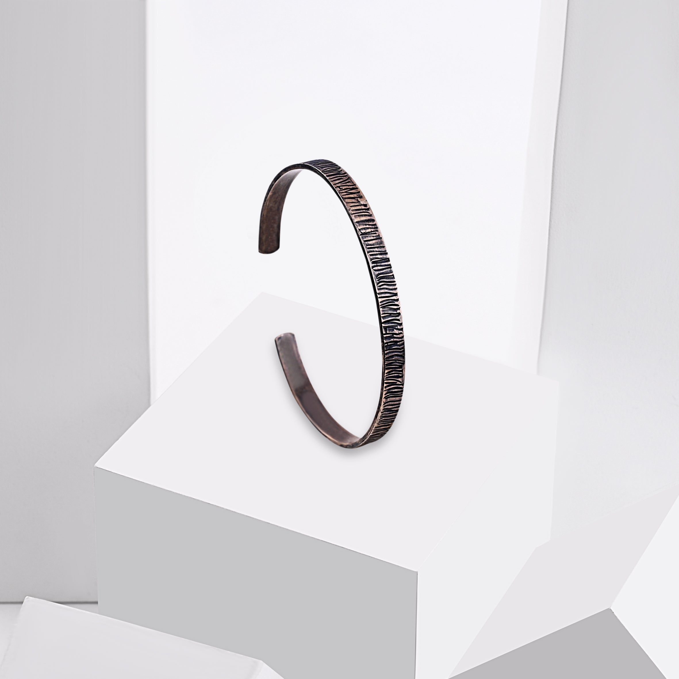 Engraved oxidized bracelet