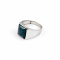 Ring set with an agate stone