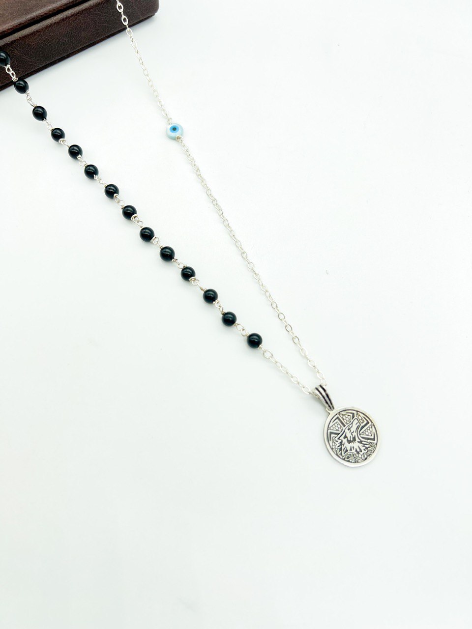 Wolf shape & Onyx Stone Necklace
